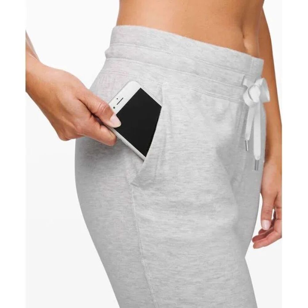 Lululemon 4 Warm Down Jogger Soft Touch Heathered Core Ultra Light Grey W5CGIS - Picture 2 of 12